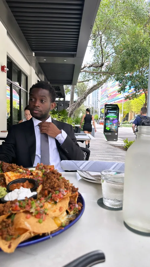 Lunch at an outdoor restaurant in Miami.